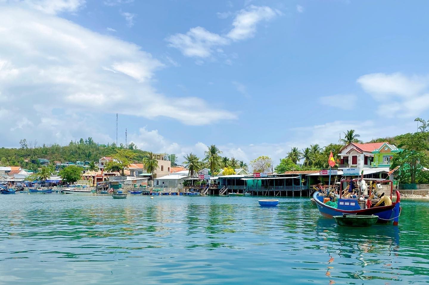 Hòn Miễu Khung ảnh bình yên nơi làng chài